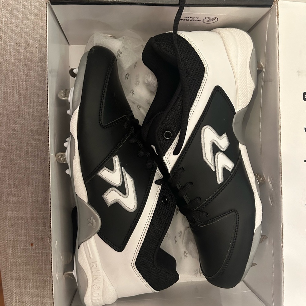 Ringor flight black softball cleats